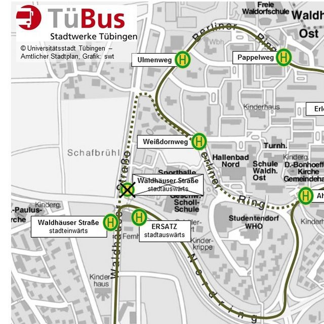 Eine Karte zeigt die Umleitung für die Buslinie 3 in Tübingen während des Nikolauslaufs. Die Karte enthält Haltestellen wie Ulmenweg, Pappelweg, Erlenweg, Weißdornweg und Waldhäuser Straße. Die Haltestelle Waldhäuser Straße ist sowohl für Fahrten stadteinwärts als auch stadtauswärts gekennzeichnet, während die Haltestelle mit der Aufschrift "ERSATZ" ebenfalls für Fahrten stadtauswärts ausgewiesen ist. Die Route verläuft um die Innenstadt, die auf der Karte kurz umrissen ist.